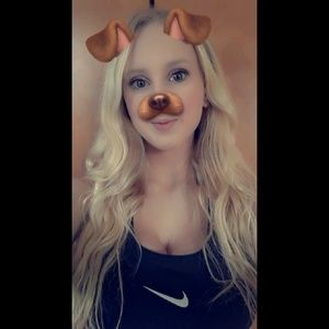 Meet your Posher, Chloe